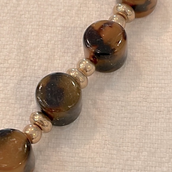 Canvas modern faux turquoise bead gold tone necklace - Picture 2 of 7